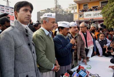 AAP-Congress off to a bitter start in Delhi, future tense