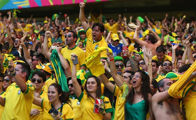 Fifa cup loud fans