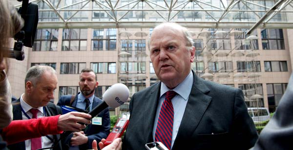 Apple tax ruling: Irish cabinet discusses appeal