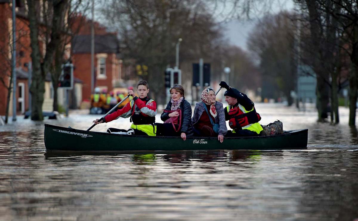 UK flood warnings: Homes evacuated amid heavy rain