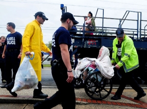 Communities focus on cleanup as Isaac weakens