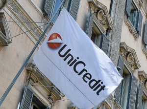 US investigates UniCredit over sanctions